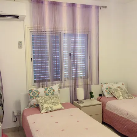 Apartament Limnaria West *